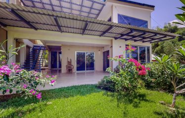 Beautiful Villa with Separate Studio Apartment