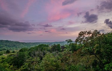 MEDITERRANEAN HOME WITH SPLENDID OCEAN AND JUNGLE VIEW – 2 ACRES