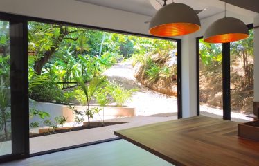 5 BEDROOM PROPERTY WITH HUGE COMMERCIAL POTENCIAL