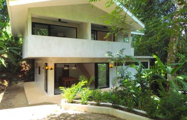 5 BEDROOM PROPERTY WITH HUGE COMMERCIAL POTENCIAL