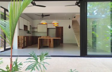 5 BEDROOM PROPERTY WITH HUGE COMMERCIAL POTENCIAL