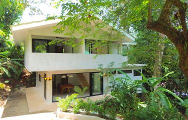 5 BEDROOM PROPERTY WITH HUGE COMMERCIAL POTENCIAL