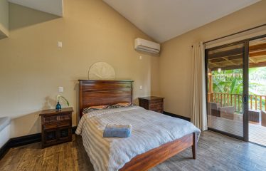 6 BEDROOM HOME WITH OCEAN VIEW AND PRIVACY – 3.52 ACRES