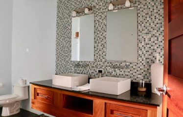 4 BEDROOM OCEAN VIEW HOME WITH GUEST CASITA – 2.4 ACRES