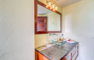 4 BEDROOM OCEAN VIEW HOME WITH GUEST CASITA – 2.4 ACRES