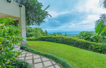 PRIVATE VILLA WITH WHALE TAIL OCEAN VIEW CLOSE TO DOWNTOWN UVITA