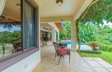 PRIVATE VILLA WITH WHALE TAIL OCEAN VIEW CLOSE TO DOWNTOWN UVITA