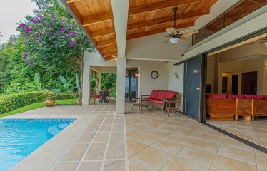 PRIVATE VILLA WITH WHALE TAIL OCEAN VIEW CLOSE TO DOWNTOWN UVITA
