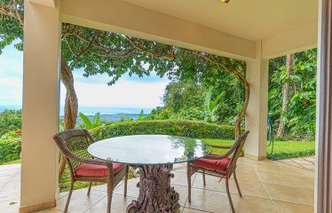 PRIVATE VILLA WITH WHALE TAIL OCEAN VIEW CLOSE TO DOWNTOWN UVITA