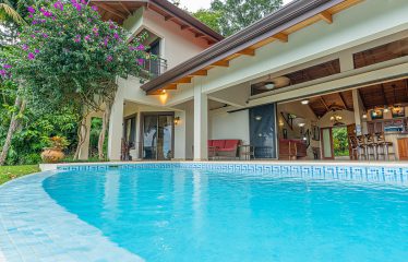 PRIVATE VILLA WITH WHALE TAIL OCEAN VIEW CLOSE TO DOWNTOWN UVITA