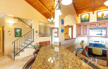 PRIVATE VILLA WITH WHALE TAIL OCEAN VIEW CLOSE TO DOWNTOWN UVITA