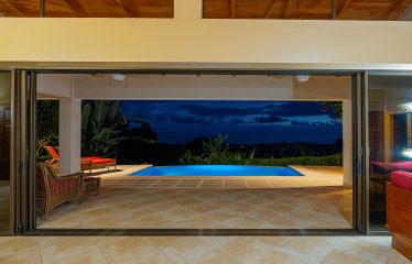 PRIVATE VILLA WITH WHALE TAIL OCEAN VIEW CLOSE TO DOWNTOWN UVITA