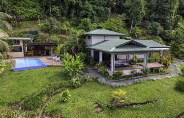 WHALE TAIL VIEW HOME AND GUEST CASITA – 8.68 ACRES