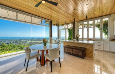 LUXURY 6 BEDROOM HOME WITH AMAZING VIEWS IN UVITA