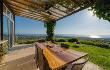 LUXURY 6 BEDROOM HOME WITH AMAZING VIEWS IN UVITA