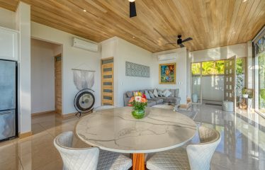 LUXURY 6 BEDROOM HOME WITH AMAZING VIEWS IN UVITA