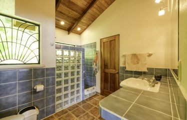 WHALE TAIL VIEW HOME AND GUEST CASITA – 8.68 ACRES