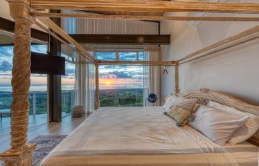 LUXURY 6 BEDROOM HOME WITH AMAZING VIEWS IN UVITA