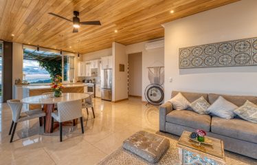 LUXURY 6 BEDROOM HOME WITH AMAZING VIEWS IN UVITA