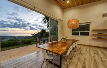 LUXURY 6 BEDROOM HOME WITH AMAZING VIEWS IN UVITA