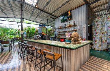 BEAUTIFUL 17 ROOM HOTEL IN UVITA