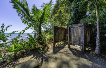 BEACHFRONT ECO LODGE RETREAT IN OSA PENINSULA