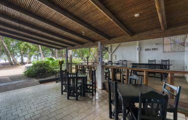 Beachfront Hotel & Restaurant in Dominical – 0.4 Acres