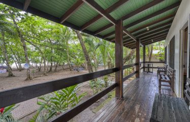 Beachfront Hotel & Restaurant in Dominical – 0.4 Acres