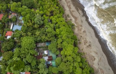 Beachfront Hotel & Restaurant in Dominical – 0.4 Acres