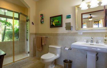 PRIVATE VILLA WITH WHALE TAIL OCEAN VIEW CLOSE TO DOWNTOWN UVITA