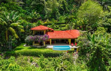 PRIVATE VILLA WITH WHALE TAIL OCEAN VIEW CLOSE TO DOWNTOWN UVITA