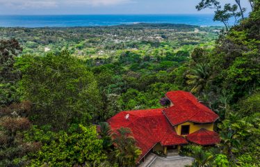 PRIVATE VILLA WITH WHALE TAIL OCEAN VIEW CLOSE TO DOWNTOWN UVITA