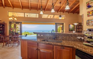 PRIVATE VILLA WITH WHALE TAIL OCEAN VIEW CLOSE TO DOWNTOWN UVITA
