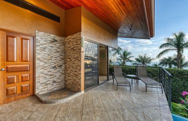 PRIVATE AND LUXURY 3 BEDROOM HOME IN ESCALERAS