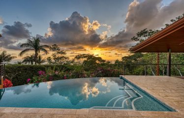 PRIVATE AND LUXURY 3 BEDROOM HOME IN ESCALERAS