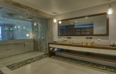 LUXURY OCEAN VIEW HOME WITH GUEST CASITA AND ROOM TO EXPAND – 16.14 ACRES