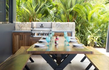 LUXURY 4 BEDROOM HOME IN UVITA