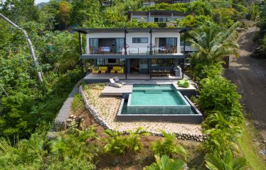 LUXURY 4 BEDROOM HOME IN UVITA