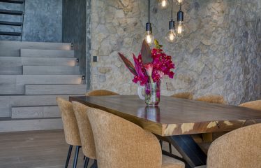 LUXURY 4 BEDROOM HOME IN UVITA