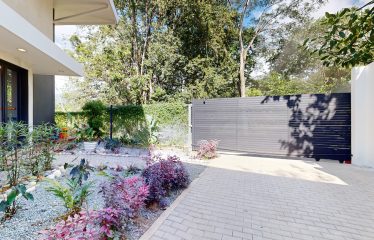 LUXURY OCEAN VIEW 4 BEDROOM HOME IN UVITA