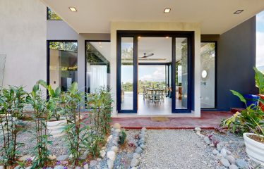 LUXURY OCEAN VIEW 4 BEDROOM HOME IN UVITA