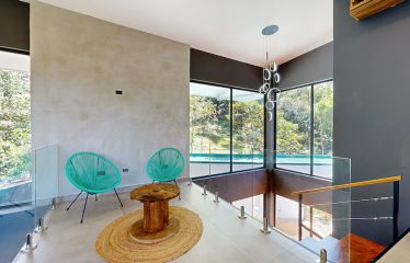 LUXURY OCEAN VIEW 4 BEDROOM HOME IN UVITA