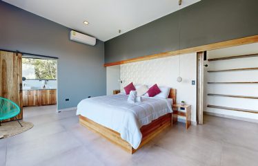 LUXURY OCEAN VIEW 4 BEDROOM HOME IN UVITA