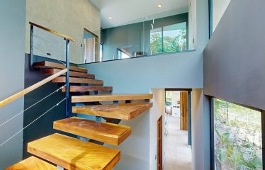 LUXURY OCEAN VIEW 4 BEDROOM HOME IN UVITA