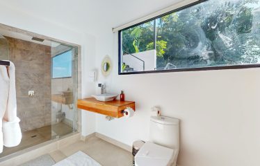 LUXURY OCEAN VIEW 4 BEDROOM HOME IN UVITA