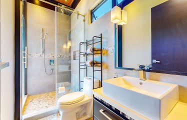 OCEAN AND MOUNTAIN VIEWS HOME IN GATED COMMUNITY – 2.44 ACRES