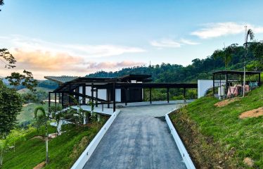 OCEAN AND MOUNTAIN VIEWS HOME IN GATED COMMUNITY – 2.44 ACRES