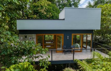 BEAUTIFUL AND PRIVATE PROPERTY WITH JUNGLE AND OCEAN VIEWS , HOUSE AND GUEST HOUSE – 19.78 Acres