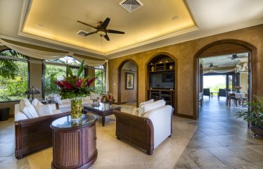 LUXURY 3 BEDROOM OCEAN VIEW PROPERTY MINUTES TO THE BEACH