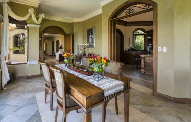 LUXURY 3 BEDROOM OCEAN VIEW PROPERTY MINUTES TO THE BEACH